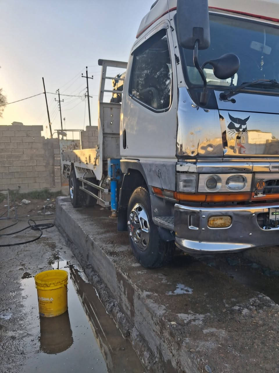 كنتر بزون كرين اصل موديل 94. طول 5متر حجم الكرين 2500 سلايتين   ***********
