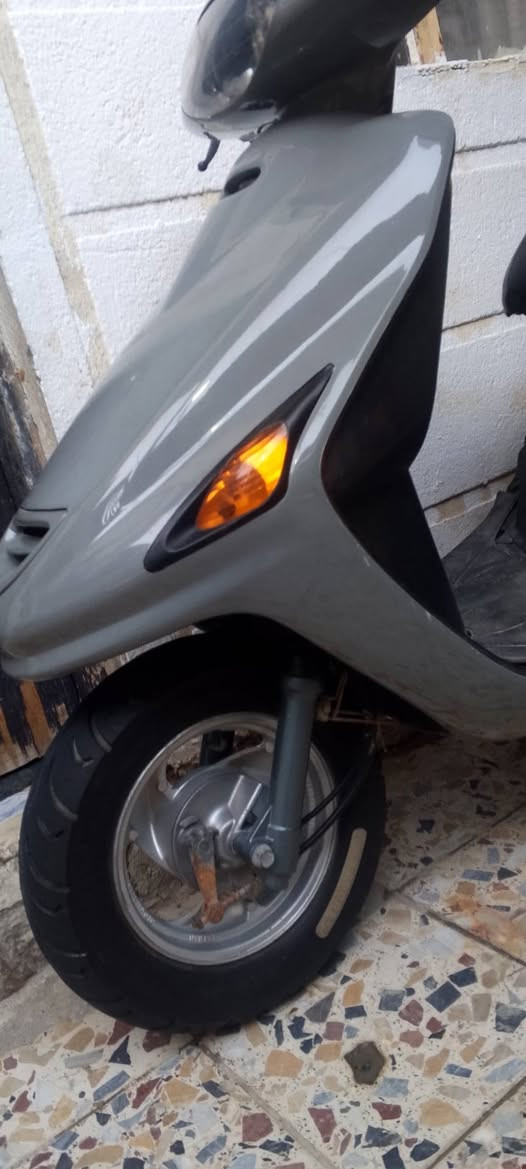 دراجه فراشه للبيع ثنيه محرك مامفتوح كفررات مختمه سعره 575 رقم الهاتف ***********
