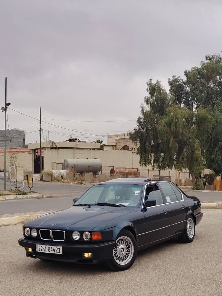 بي ام ٧٤٠ موديل ١٩٩٢
سعر ٨١ بي مجال بصيط
موصفات فول 1/1
محرك ٨ من دعامي لدعمي شرط
فقط صبغ لجمايه بدون   ضرر
محر كير صدر تبريد  كوله شرط
سنويه جديد لحد ٣١ دفتر بانزين بيها
اخوان شراي يخابر *********** مكان كركوك اعتذر عن مراوسه كركوك, العراق
