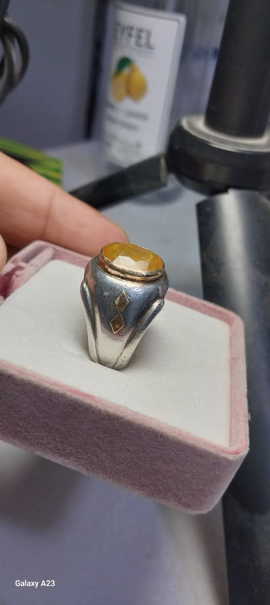 ياقوت افريقي أصفر 
صياغه يدويه داير وجوانب ذهب 

للبيع والسعر خاص احبتي


**إذا كنت صاحب هذا الإعلان وتريد حذفه لأي سبب، رجاءا أرسل رسالة إلى الدعم الفني**