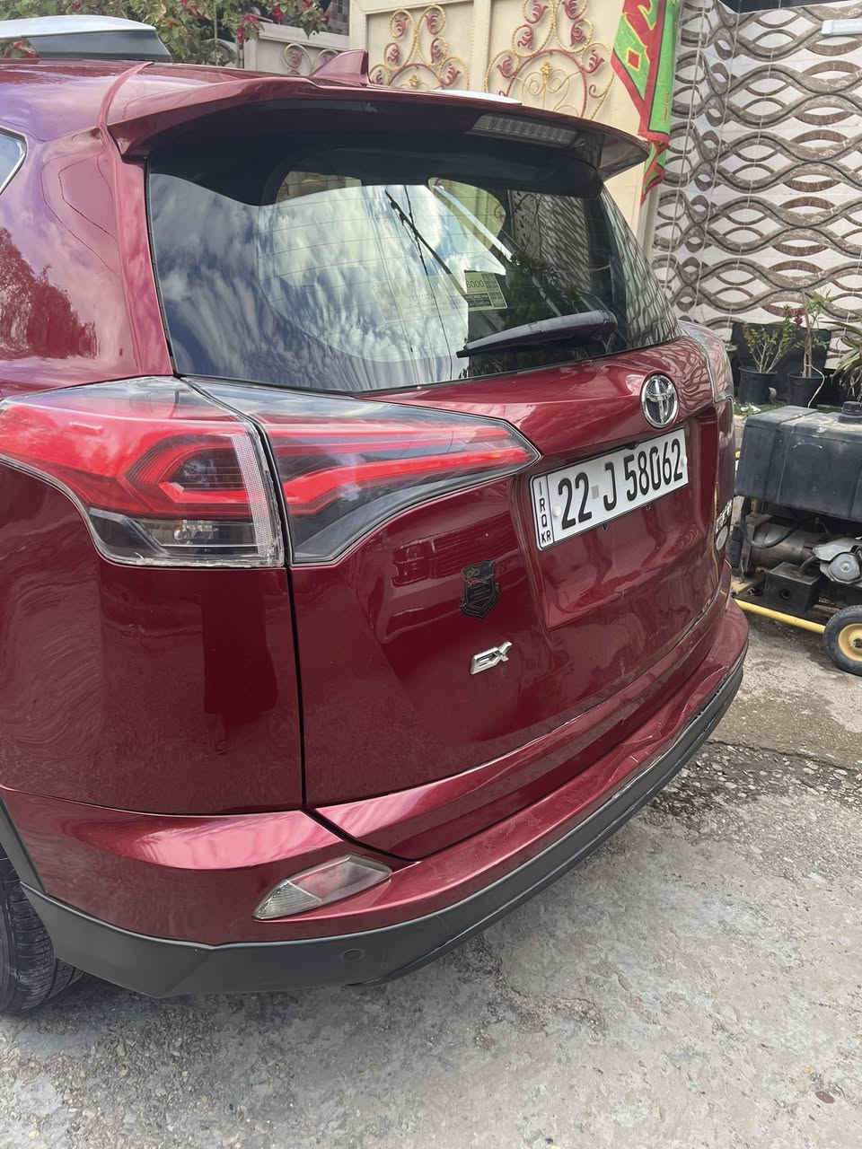 السلام عليكم
راف فور 2018 فئة ex خليجي ماشية 92000km مكفولة من الصبغ جاهزة من كل النواحي السعر 175$ عنواني ديالى 
الرقم للأستفسار***********
