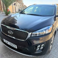 كيا سورينتو 2017 اعلى فئة  SXS فول مواصفات  1/1 داخل ماروني وارد امريك...