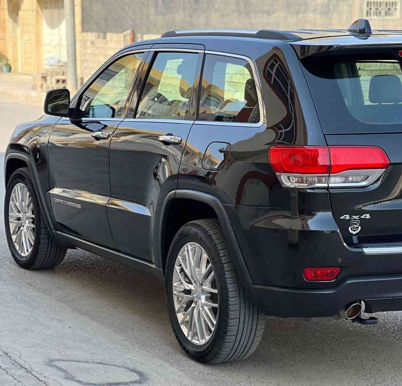 الموديل :2014. لمتد خليجي
المحرك : V6 . 
العداد : 114 كم
الرقم  جدید :  اربیل 
 
المواصفات 
داخل _ لون أصفر 
دفع رباعي 4*4   
سقف بانوراما 
شاشه كبيرة 
ستيرن كهربائي   
صندوق كهربائي
حفظ وضعيات الجلوس (ميموري) 
المقاعد الأمامية كهربائية 
المقاعد الأمامية تدفئة .
تبريد حساسات أمامية
حساسات خلفية 
كاميرا خلفية
المرايا الجانبية قابلة للطي .
مرايا متحسسه للضوء العالي . 
مانع تصادم خلفي  
بلوتوث تلفون
محدد سرعة

* السيارة بيه باب سکن یمین خلفي  تعدیل بارد صغیرة

***********
***********
