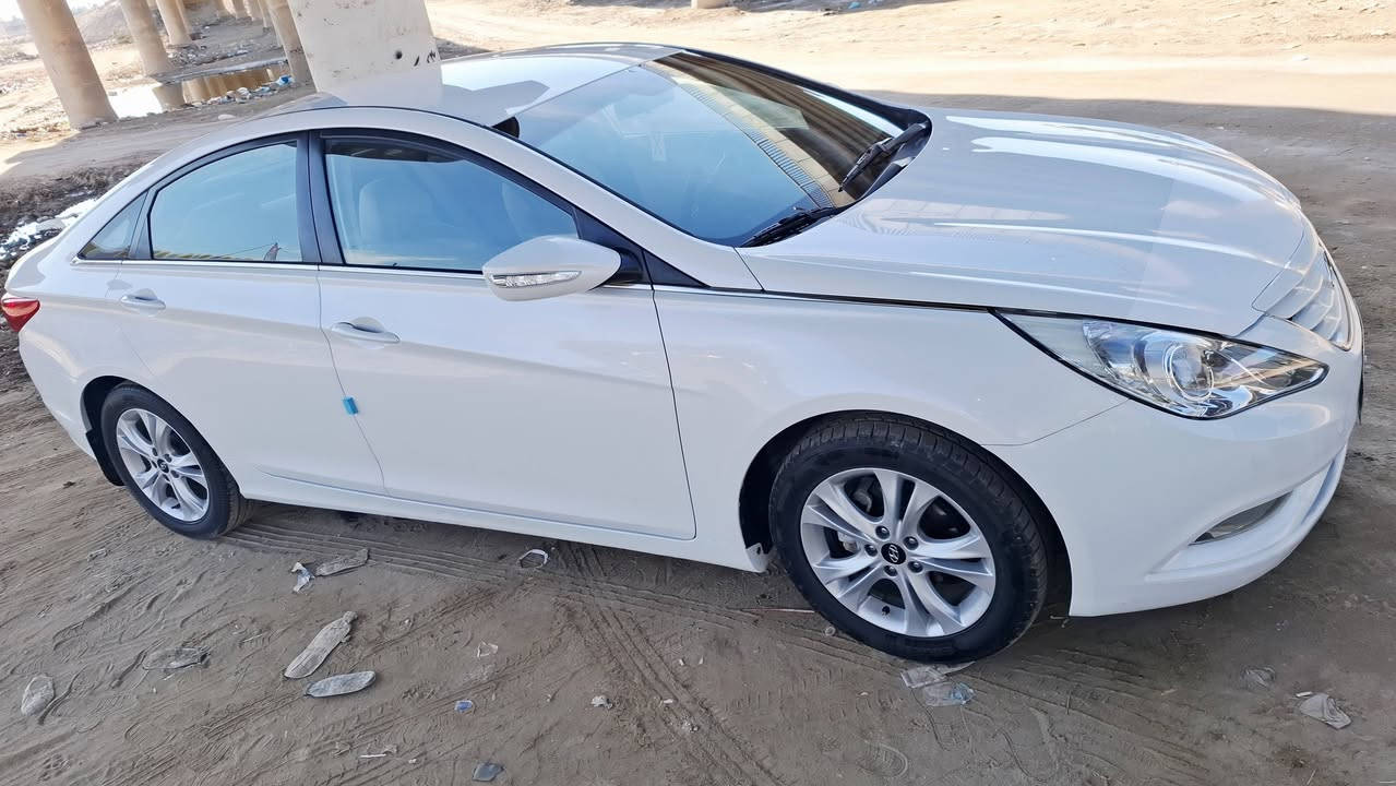 السلام عليكم سوناته 2011 السياره مكفوله من الصبغ والتبديل مكينه 2400 السياره جاهزه من كلشي كير مكينه حداديه تخم تاير اي نقص ما بيه ماشيه 150 حقيقي السياره جديده بمعنه الكلمه  مال بيت يعني ما متعوبه بسم كردي تريد وكاله تريد تحويل السعر 120 وبيه مجال اخوان ماعجبك السعر لا تعلق تعليق سلبي اعكب المنشور رجائن المكان طويريج ***********
