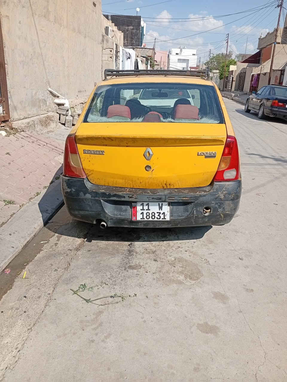 اخواني رينو لوكان ٢٠٠٩ رقم بغداد انكليزي شرط تحويل بسمي سنوية ٢٠٣٠ كير ومحرك جدد بشرط كشر شوفت عينكم صدر تعبان كهربائيات شغالة غرفته زينة حلوة سيارة جاهزه للشارع مال شغل تبريد ملغي سعر ب٢٥ وبيهة مجال ***********
