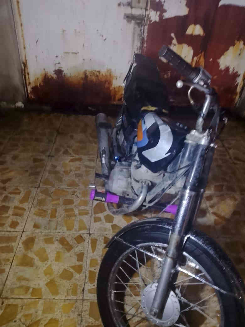 سلام عليكم دراجه للبيع مول 21 شلعه فول صالنصه تايكر سعره 300 وبيه مجال للطيبين كركوك حي نصر *********** فقط واتساب يشتغل والخاص مفتوح 24 ساعه
