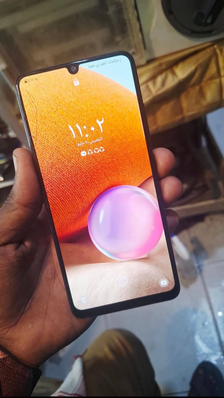 عندي سامسونA32
السعر فقط 150وبيه مجال  🔥👑
الذاكرة 128GB 
ا✨️  بطاريه 500  اتصل رقم واتساب ***********
