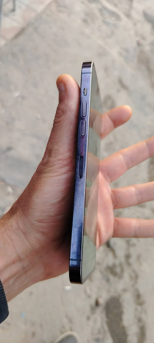 14 بروماكس  مستبدل ظهر
ذاكرته 256 بطاريته86 
جهاز مو وتر  لان مستبدل ظهر فقط
كلشي شغال مابي مشاكل  سعره710
مجال بسيط مكان الدوره بغداد توصيل ماعندي
*********** وات ساب موجود
