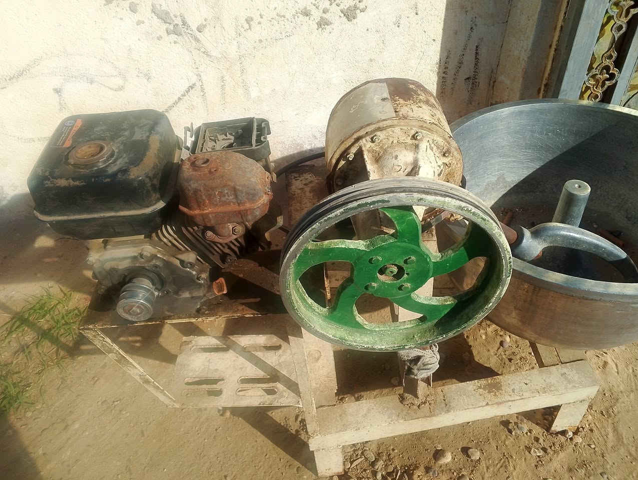 عجانه ام الجيس نظيفه كلش استعمال بس شهر واحد عراقيه السعر 350 وبيها مجال ***********
