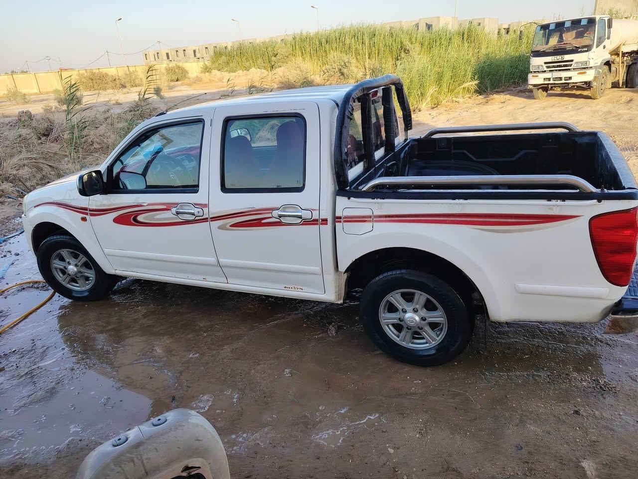السعر 75 وبي مجال 
گريت 15 رقم مثنى الماني مكينة وكير مكفولات لا تنقيص ولا تبخير ولا اي مشكلة كهربائيات كلها شغالة تبريد شغال  سيارة عملية وجاهزة فقط خياسات بسيطة جوة البيبان تحتاج لگاط وبارد بسيط شبر بالباب وشبر بالجاملغ الامامي بسيطات جدا 
المكان الديوانية للتواصل الاتصال ***********
