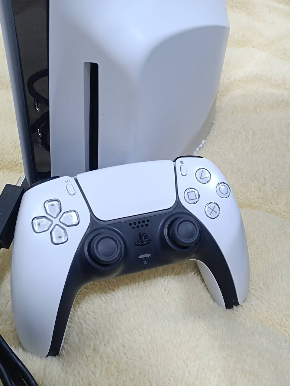 PS5
للبيع إستخدام شهر مع تشغيل جداً قليل نظافة الجهاز ١٠٠٪ شرط الفحص مع إشتراك اكسترا 3 أشهر + UPS باور فالكون 1500.
سبب البيع : عدم التفرغ له.


**إذا كنت صاحب هذا الإعلان وتريد حذفه لأي سبب، رجاءا أرسل رسالة إلى الدعم الفني**