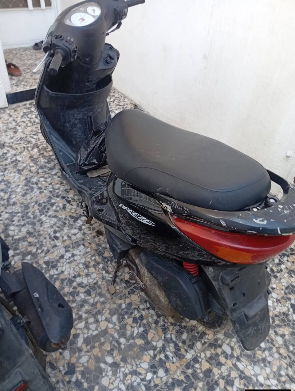 بريز رمبه صار 22 يوم من نزلتها نضيفه الصور ضالمتها شغاله نكره نص نكره كهربائيات كلها شغاله ما مفتوحه بلادي
فقط بيها خيط تبخير خفيف كلش  ومجرد بس تحمه يروح 
غير هاذه مكفوله السعر 600 وبيها مجال حك الجيه المكان 
بغداد الطالبيه *********** فقط واتساب
