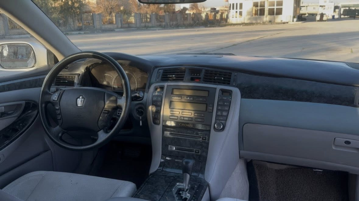 شاینە مووس ٢٠٠٦
٣دوگمە گەورە بە بچوک  ١٨٠
بەسمە نیە سویچە  سعر٥٢ $مجال

***********
