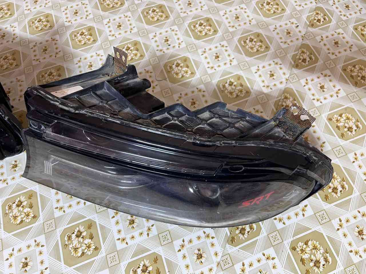 لايتات  جارجر للبيع واحد بي تصليح الذانات بس مابي اي كسر  الي يفيدنا يخذهن بليرضي الله المكان البصره ***********واتساب او اتصال
