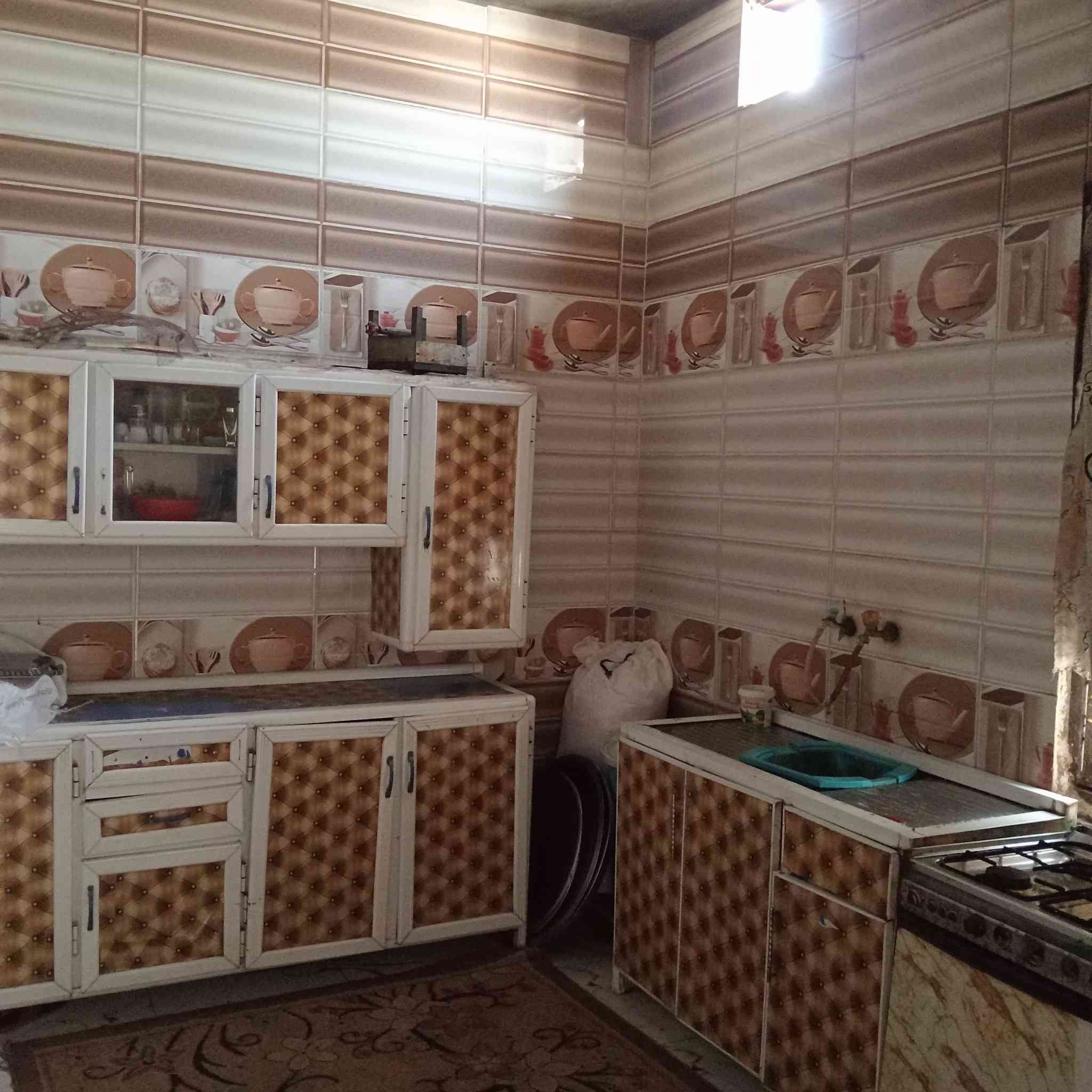 السلام عليكم اخوان بيت للبيع زراعي المساحه 200 البناء بلوك عكاده خدمات كامله عد البوعظم بين الجسرين الاستفسار على الرقم او واتساب ***********
