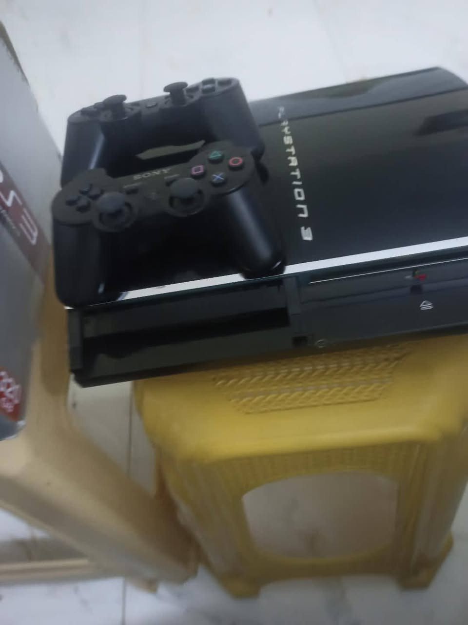 سلام عليكم بلي 3 فات مهكر   + 13 لعبة+لعبة كولفت يوتي 3 أجزاء + بيس 2020 كامل الملحقات السعر100 وبي مجال مستعجل مكان بغداد البلديات رقم الهاتف ***********
