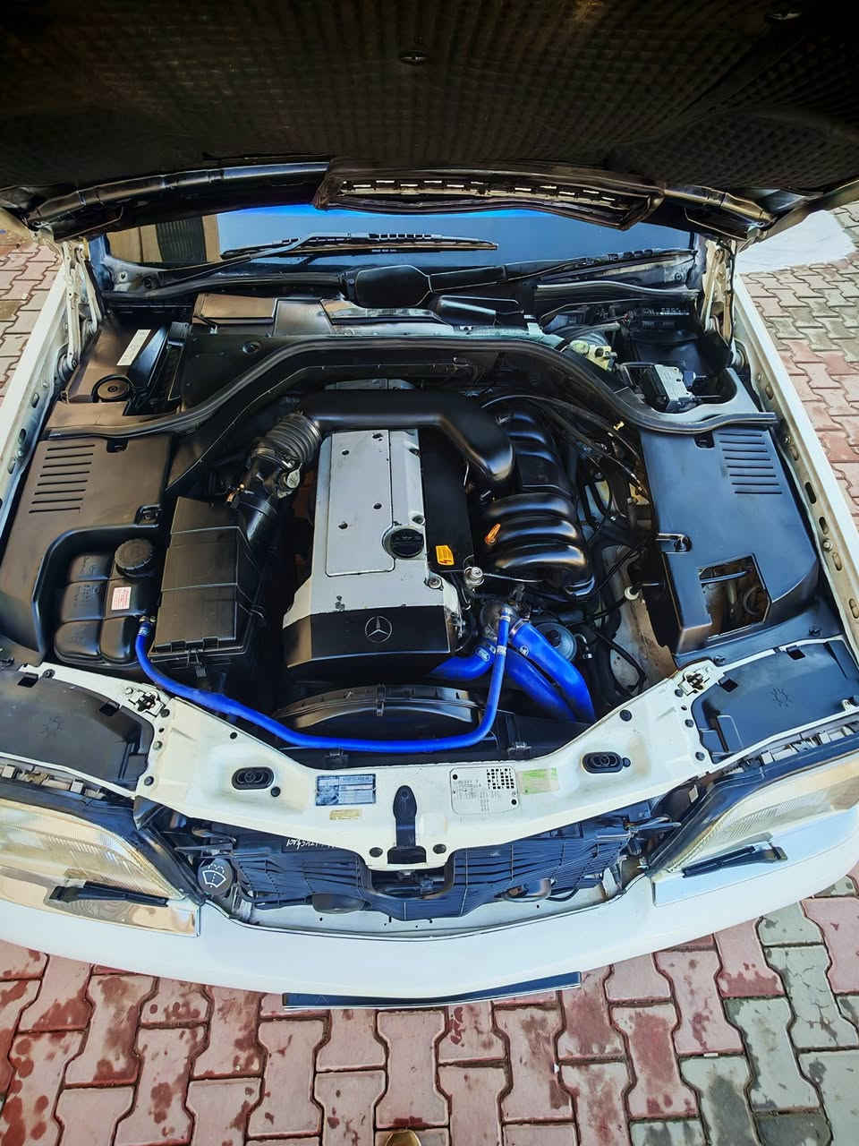 سلام عليكم
مارسيديس بنز شبح

 بلاديه

S. 320 

W140

موديل  1995

رقم اربيل

هزه وفحص وسنويه بسمي كلها جديده داخليه قماش بدون اسلايت دبل جام كير ومحرك خير من الله كهربائيه كلها شغاله مملعوب بيها تبريد تدفئه كلهابشرط بيها قطعتين صبغ فقط.
سعرها 110

وتساب ***********
