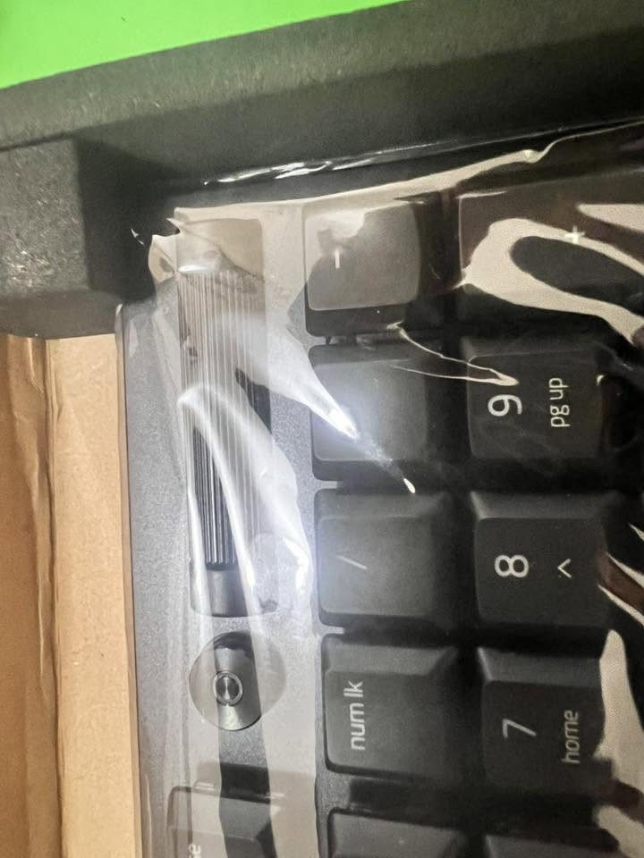 كيبورد من شركة azer DeathStalker V2 Pro للبيع للاستفسار الاتصال على هذا مراسلة الرقم ***********
