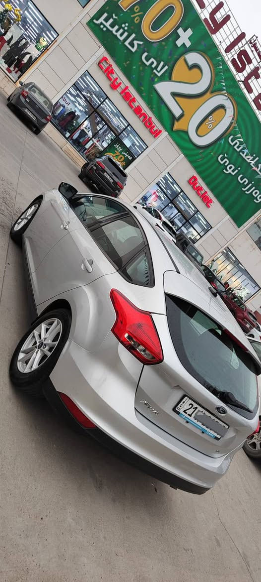 فۆرد فۆکس

مۆدێل 2017 
مواصەفات SE،شاشە بچووک
ڕەقەم سلێمانی
بێ سبوغە،تەنها نیو بۆنیتی تەعدیلە بەبێ سبوغ 
هەزەی نوێیە و سەنەوی و ژینگەی نوێکراوەتەوە تا 2028
سەیارەکە لە هەولێرە
نرخی98 وەرەقە
ژ.م:*********** أربيل, العراق
