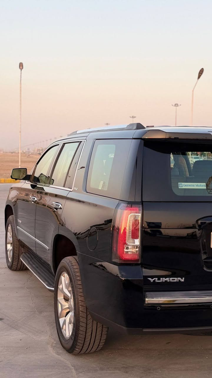 السلام عليكم GMC يوكن موديل 2015 خليجي وكاله المنصور هزه ورقم سليمانيه الجديد تحويل او وكاله فول مواصفات SLT
فتحه كشنات تدفئه تبريد قاصه بصمه تشغيل بصمه ابواب باب خلفي كهرباء تلفزيون وبعد بيهه هواي مواصفات كفاله ضربه وتبديل وصبغ حته الدعاميات مكينه 5300 بلاد مامفتوحه ماشيه 102 جديده السياره. 
العنوان: بصره 
رقم الموبايل:***********
