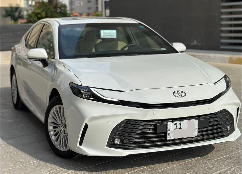 السلام عليكم
للبيع كامري 2025 خليجي ساز زيرو رقم بغداد باسمي مواصفات LE محرك بانزين 2500 cc  فول سلايد بصمة حساسات شاشة كامرة لايت زنون دبل عدسة لدات امامي وخلفي كشن كهرباء تبريد قطعتين .
السعر 30 الف دولار .
رقمي ***********
مكاني بغداد اليرموك
