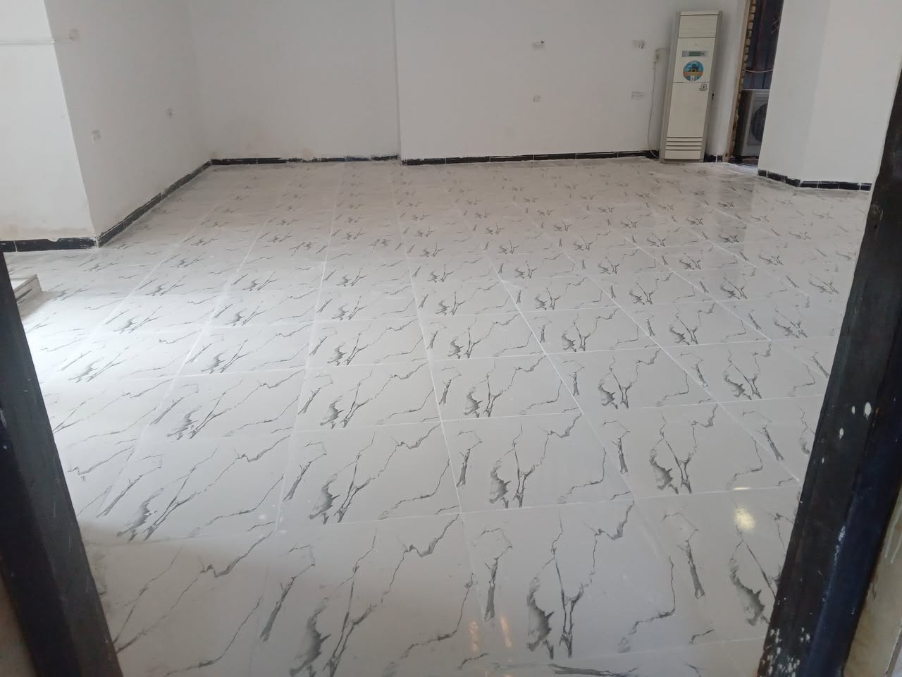 خلفه سيراميك ارضيه جدران بايات واجهات شغل درجه اولى وأسعار مناسبه مكاني سماوه ***********
