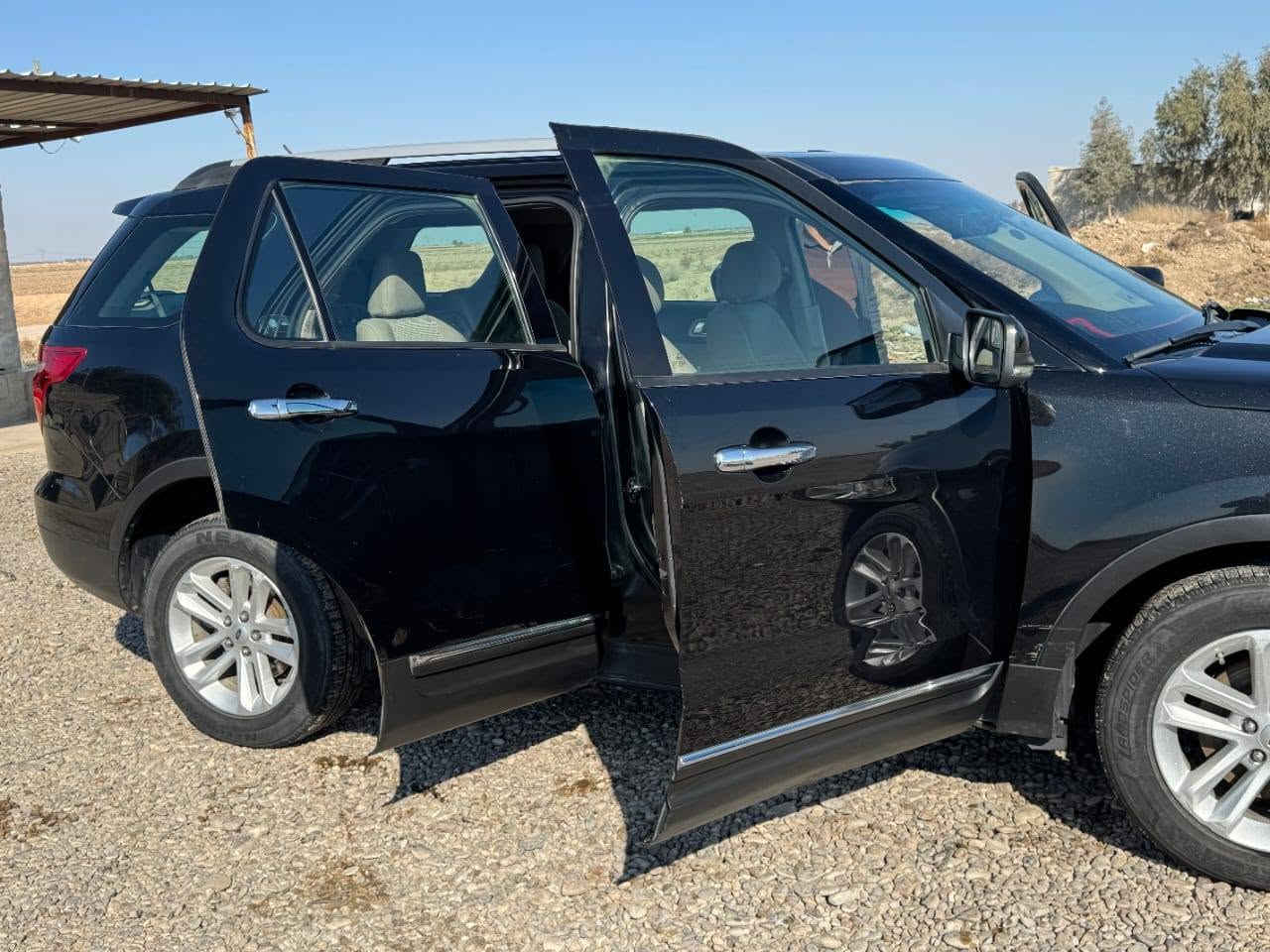 فورد اكسبلور مديل 13خليجي XLT فول بانوراما  7 راكب دفع رباعي سيارة جاهزه حدادية الشراي يتصل ***********
