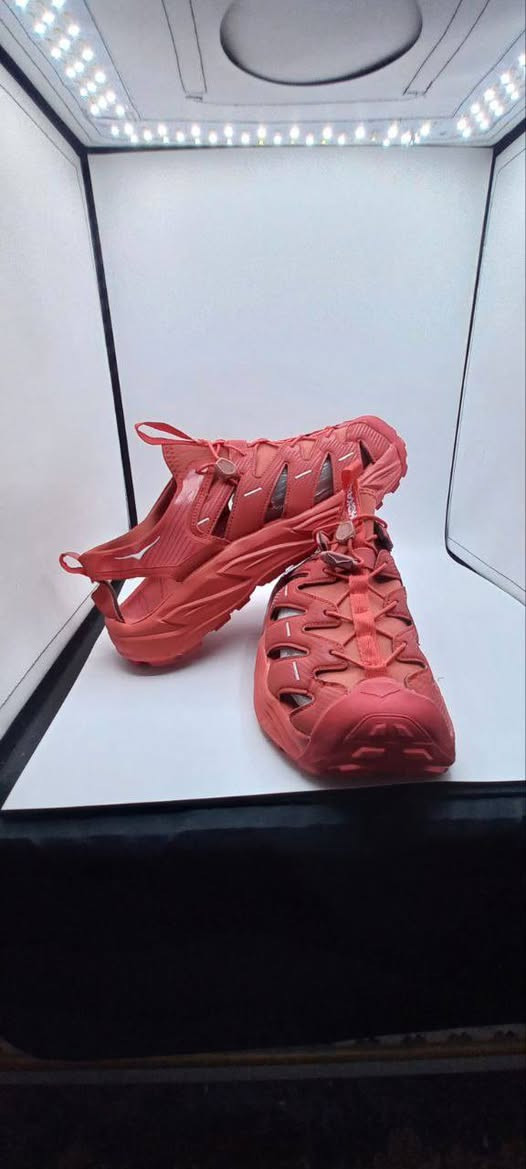 👟 HOKA ONE ONE
السعر : 30000 دع 

✔️ حذاء HOKA أصلي
✔️ تصميم Outdoor عصري باللون الأحمر الجريء
✔️ خامة علوية Synthetic + Mesh بفتحات تهوية مريحة
✔️ نظام شدّ سريع Quick Lace لثبات وسهولة لبس
✔️ توسيد قوي بامتصاص صدمات عالي لراحة طويلة
✔️ نعل مطاطي خشن بقبضة ممتازة ومقاوم للانزلاق
✔️ مناسب للمشي الطويل، الرحلات، والاستخدام اليومي
✔️ صناعة Vietnam
📏 المقاس:
US 11 | UK 10.5 | EU 45⅓ | 29 CM

📞 للتواصل: الاتصال على الرقم *********** أو على الواتساب

🚚 متوفرة خدمة توصيل لبغداد وكل المحافظات
👇
tiktok.com/@almusawi.brand

3051
