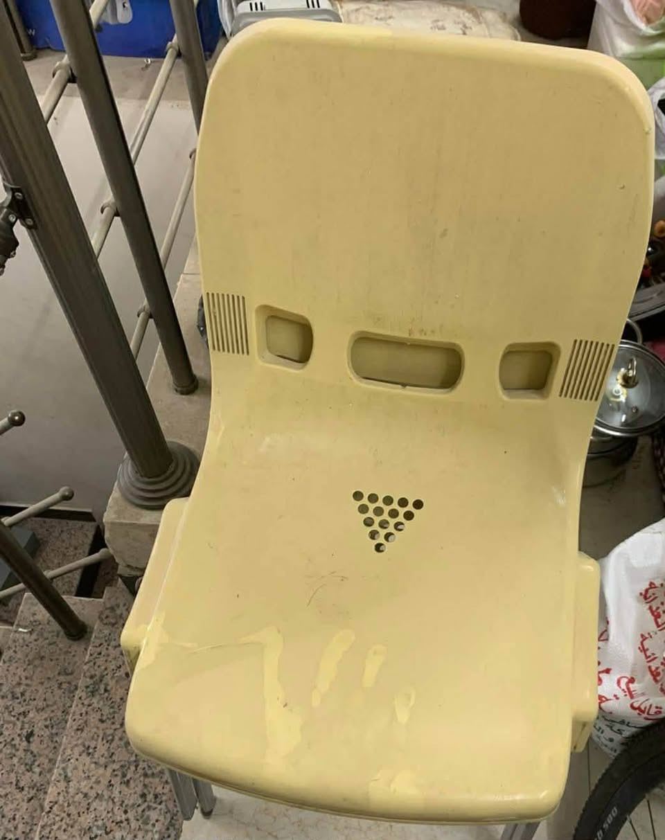 ميوزه اثنين الواحد ٢٠ والكراسي عدد ١٢ واحد السعر اثنين ١٥  نظيفات مابيهم اي ضرر العنوان المشتل


**إذا كنت صاحب هذا الإعلان وتريد حذفه لأي سبب، رجاءا أرسل رسالة إلى الدعم الفني**