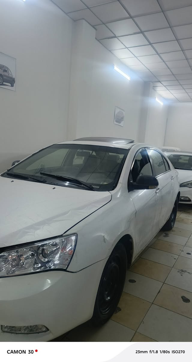 جیلی ایمگراند مۆدێل2013 گێڕ مەکینە تەبرید بەشەرت گێڕ تۆماتیک کوشن جلد abs سوکان ڤۆلیۆم ڕەقەم سەنەوی ژینگەی هەموو نوێیە بڕانەوە وەرگەڕان بەشەرت سەیارەکە سبوخی نیە فەقەت جەمپی پێشی هەیە پارچە کانی بە بیلادی گۆڕاوە/شوێن هەولێر نرخ50وەرەقە  ڕەقەم تەلەفۆن ***********
