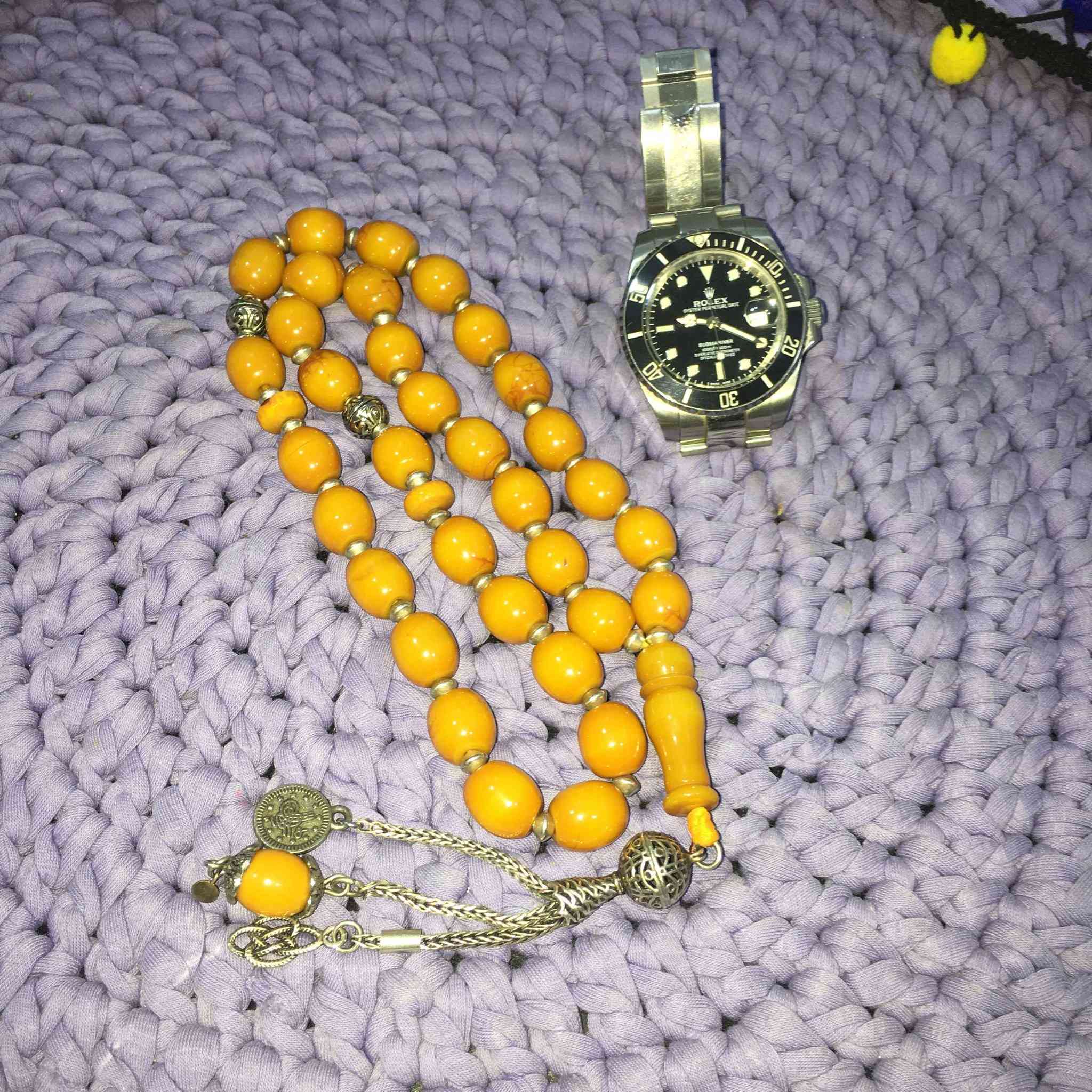 سبحة سندلوس لندني سوبر انتيك، فواصل فضة، 33 حبة خالية من الكسر والعيوب
*********** بغداد, العراق
