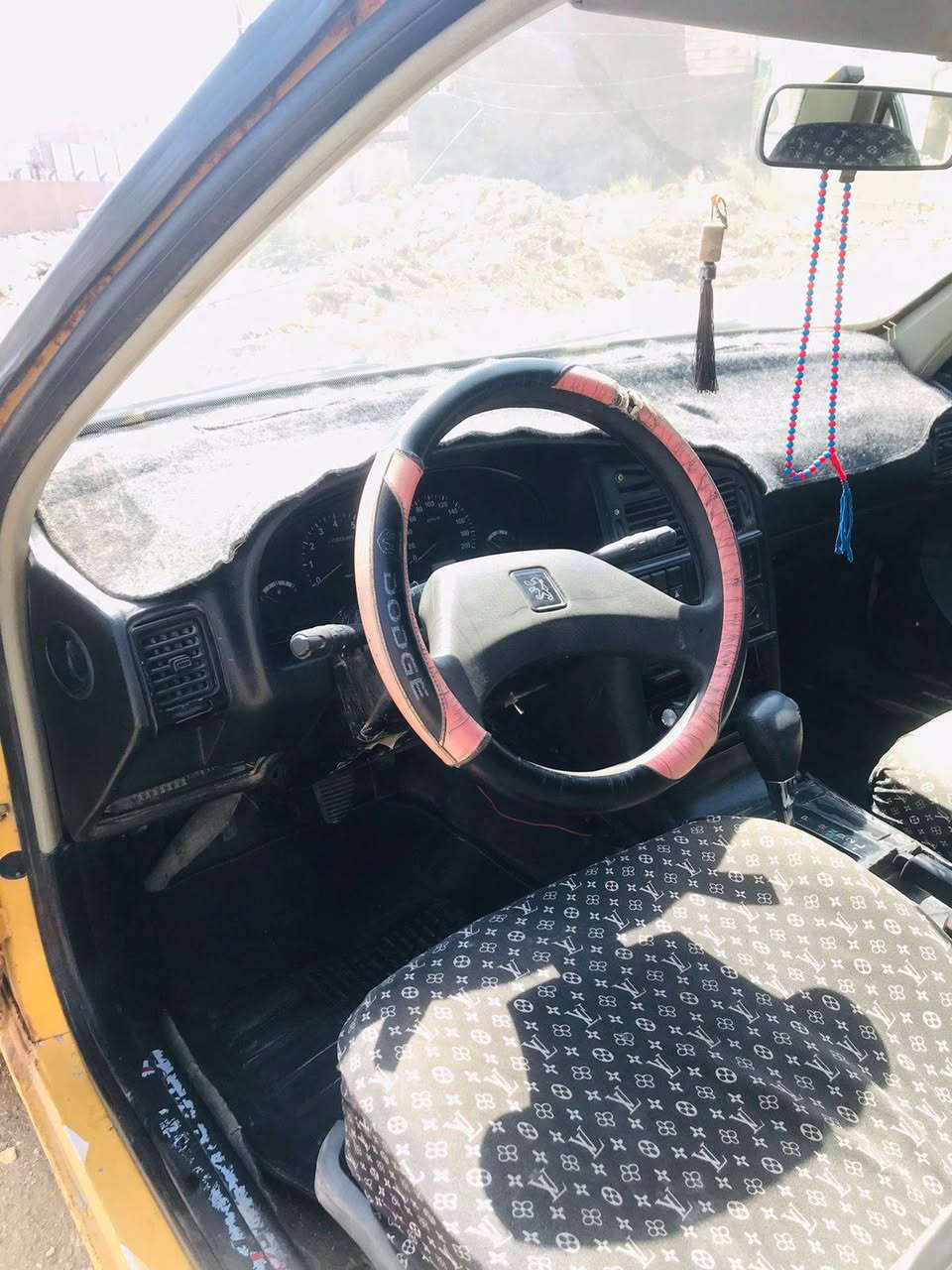 السلام عليكم  للبيع
تفصيخ بيبان 4

وكشنات نضيفه

دشبول كامل 

جنطه 

ويل 13 وتايرات نص عمر 

اكسن وكاردن مكفول


**إذا كنت صاحب هذا الإعلان وتريد حذفه لأي سبب، رجاءا أرسل رسالة إلى الدعم الفني**