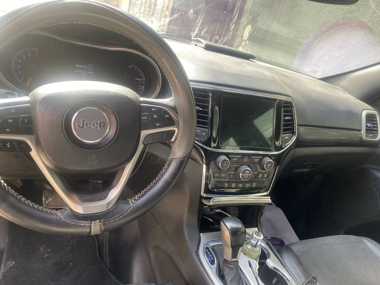 السلام عليكم للبيع جيب كراند شيروكي 20 اصل بلاك توب مواصفات شنو بالك مواصفات بيها مكينه كير حداديه تبريد طخم تاير كله بالظمان والشرط مكينه ٦سلندر  تو ويل ظررها جاملغ وبنيد بدون اي دواخل رقم بصره تحويل مباشر مكاني البصره دور النفط اي استفسار *********** سيد وسام 
السعر 222
