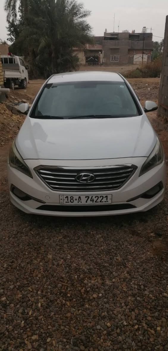 سوناته مديل ٢٠١٥ امريكيه السياره جاهزه من كلشي تخم تاير جديد حداديه جديده كير اوتو تدفئه تبريد شغل فول إشارة ترحيب  اشاير بلمري ثلاث انضمه قياده السياره بيها ثلاث قطع واحد بأمريكا وثنين بلعراق بدون دواخل بنيد حادث امريكه وباب وره السايق مثل ماموضح بالصوره وقبقب الجنطه السعر المطلوب 117 وبيها مجال للطيبين رقم المبايل ***********
