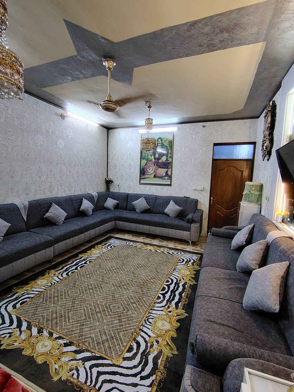 تخم 11مقعد للبيع بسعر 750
بغداد الشعب ***********
