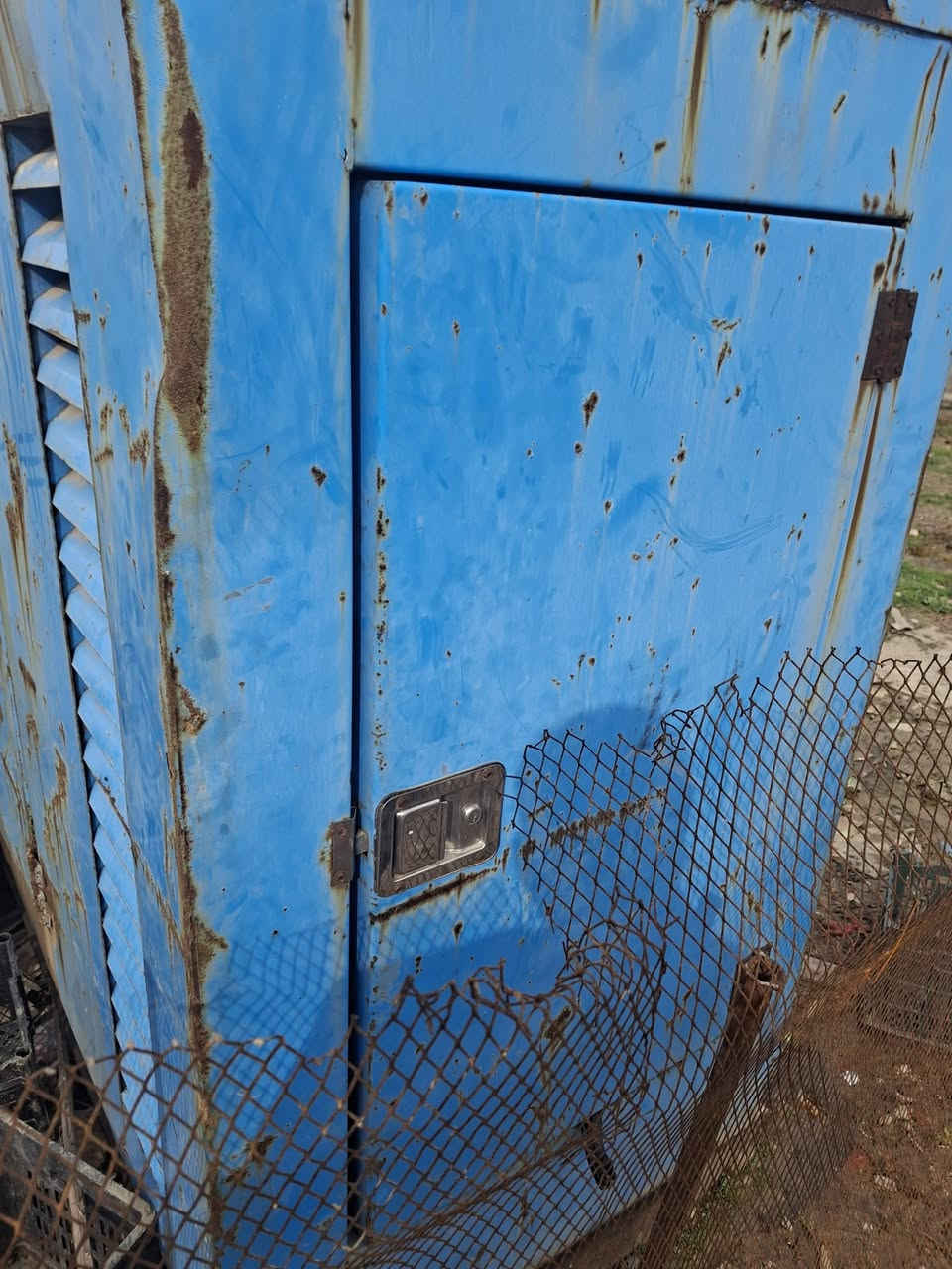 مولده ٣٠ كيفي 
كاتم 
العنوان اربيل 
يوجد توصيل كافه المحافظات
للاستفسار الاتصال على الرقم ***********
