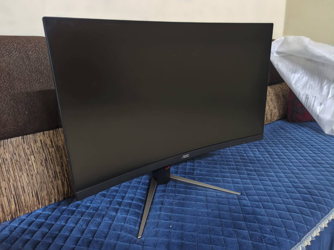 السلام عليكم
شاشه موديل 
aoc، c27g4z.
27
280 هرتز
1080
Fast va
Hdr10
سرعه الاستجابه 0.3
جي سينك 
شاشه جديده 100%
كامل اغراضه مع كل تفاصيله
السعر 220 الف ثابت 🔒
مكان بغداد البياع 
متواجد واتساب
***********
توصيل محافظات ماعندي
بغداد سهله

