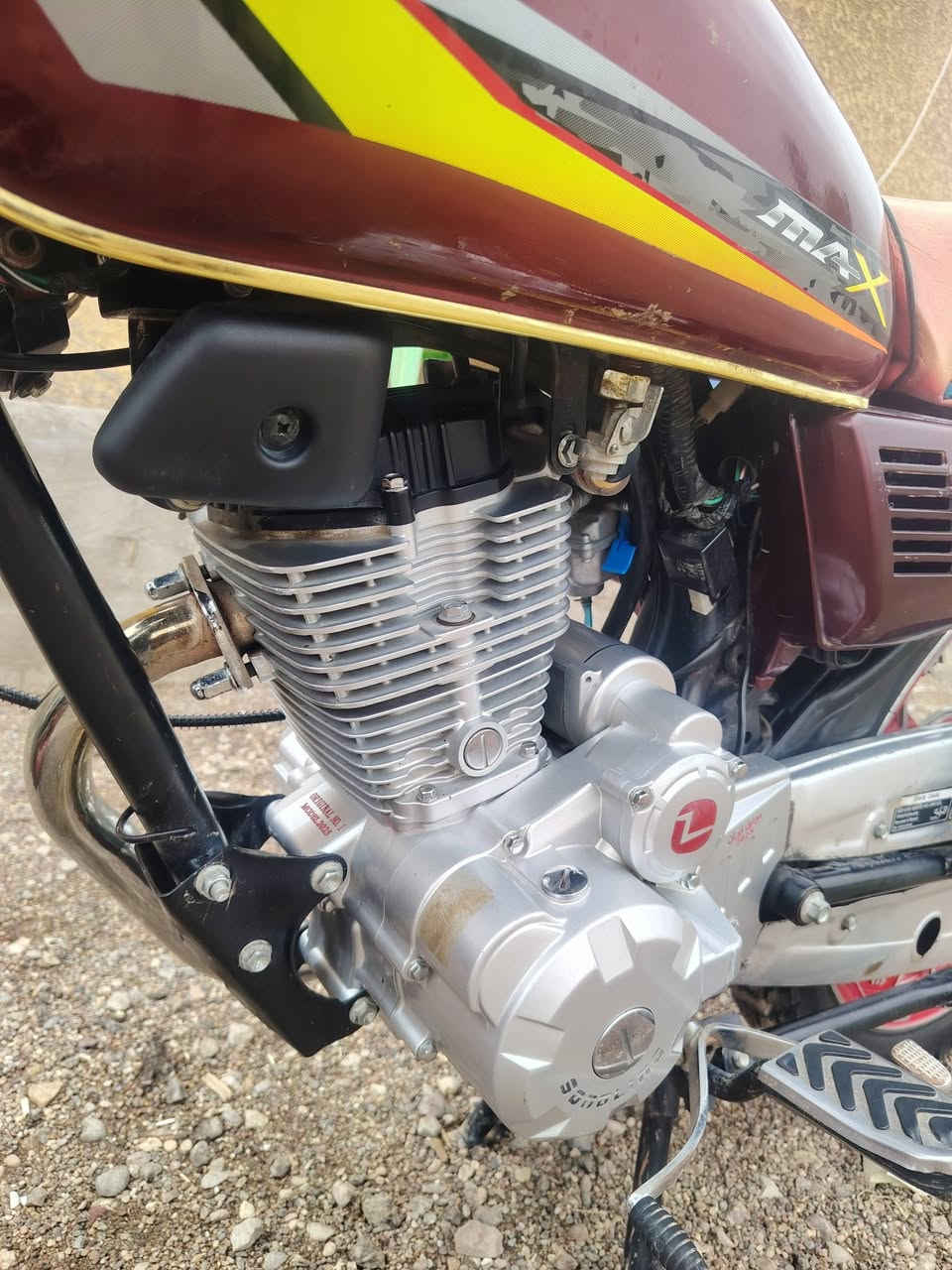 سلام عليكم دراجه يراني للبيع موديل ٢٥ محرك 200 ما مفتوح. كهربائيات كلهة شغالة سلف نهدر كاملة مابيهة اي نقص شاشة اكتروني السعر ٧٥٠ او بيهة مجال مكاني بغداد جسر ديالى لاستفسار ***********
