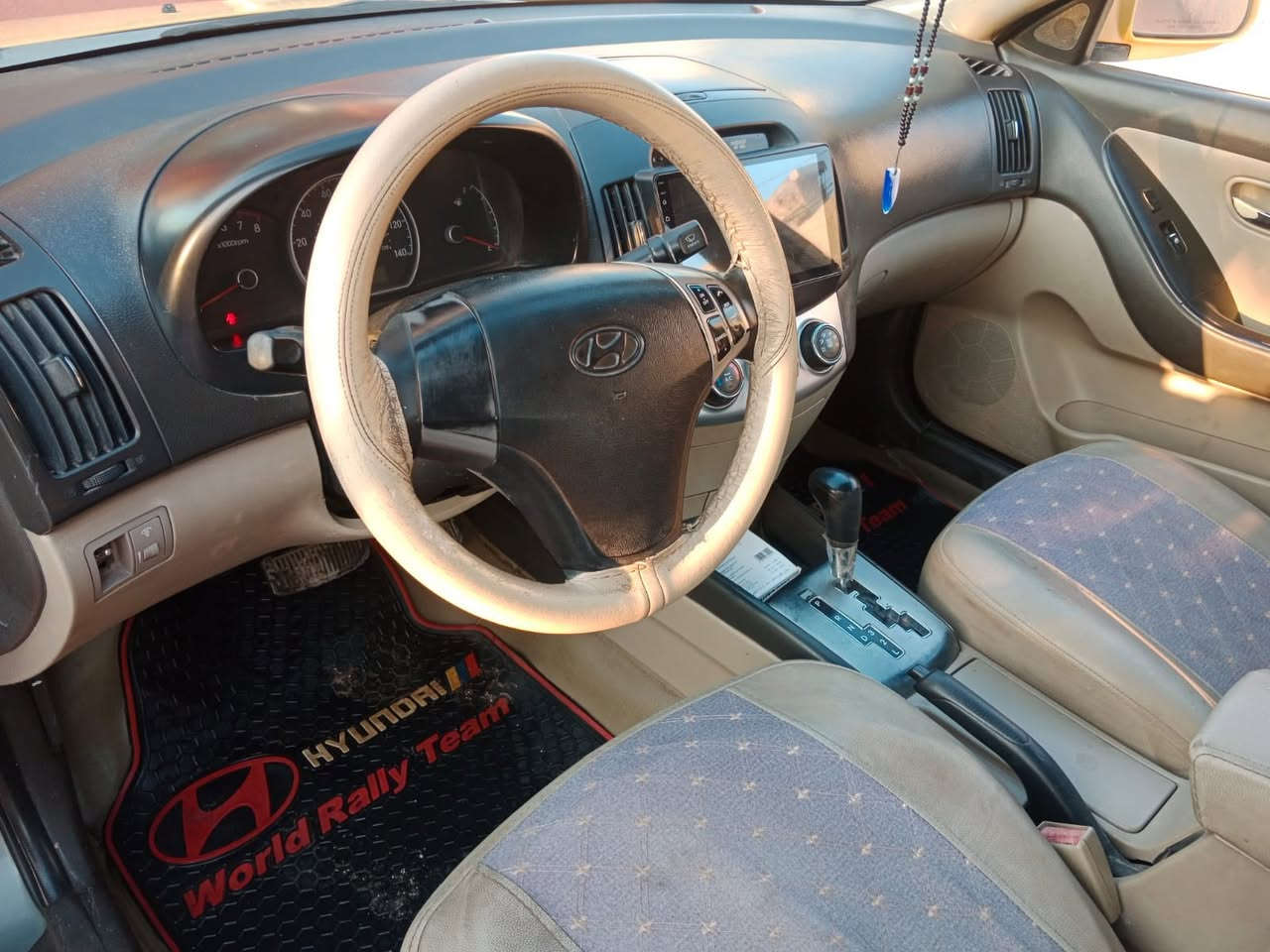 اسلام عليكم 
……
النترا  2010 
مكينه 2000 دكشن عالي المرغوب
محرك مكفول
گير مكفول 
حداديه جديده 
تخم تاير 
تبريد فول ثلج 
تدفه شغاله 
شاشه حجم كبير 
بيه تبديل جاملغ ايمن ومذكور بالسونار
وبيه سمكره بصيطه بالشاصي وهم مذكوره 
مصفره هيه وغرامات
تحويل ثاني يوم 
السياره جاهزه من كلشي 
گبل للشارع 
السعر 95 وبيه مجال قليل حگ الجيه 
مكاني بغداد العماري القريه الفلاحيه 
رقم المبايل 
 اتصال واتس ساب 
***********
***********
