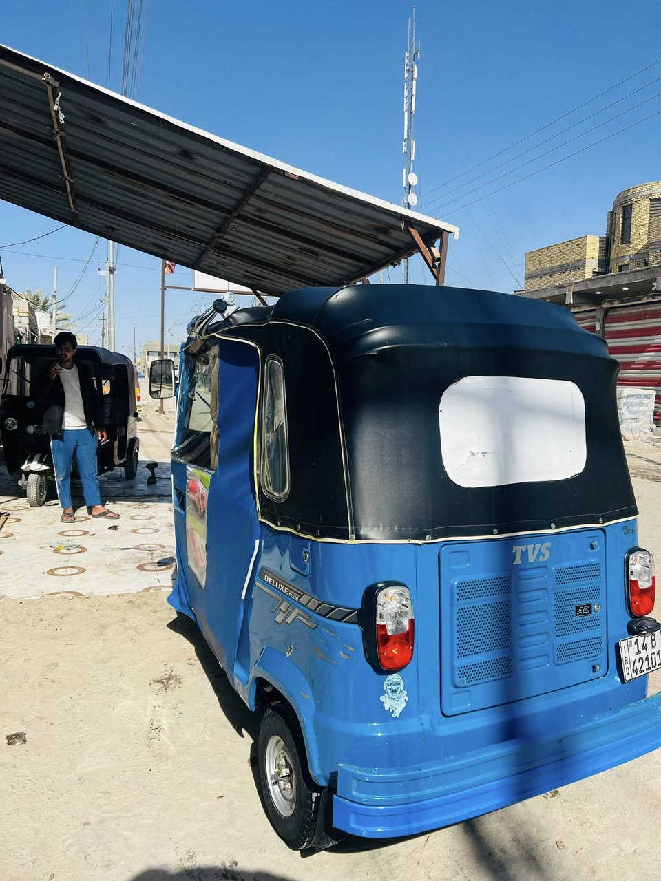 السلام عليكم
للبيع مديل 23. رقم وسنويه مداور ثاني يوم 
كفاله عامه كشر ومكينه 
مكان ناصريه الفضليه 
( مكلف بلنشر) السعر يم راعيها ‭0780 713 1599‬
