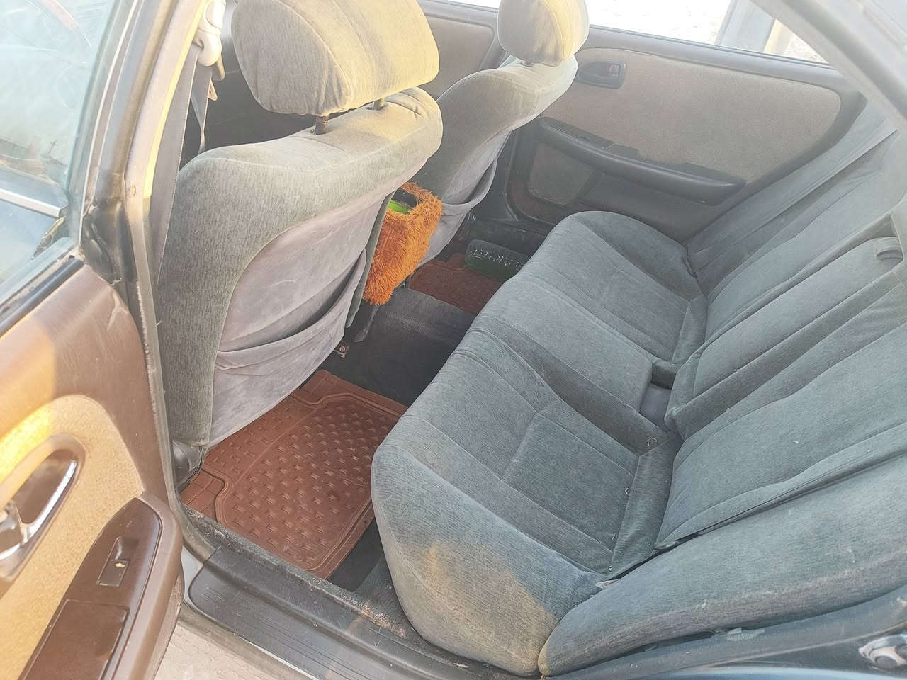 سياره شيزر للبيع موديل 1993
مكفولة من الضربه والكص ونقل الجثه

معروضه ب 54 وبيها مجال 

***********
