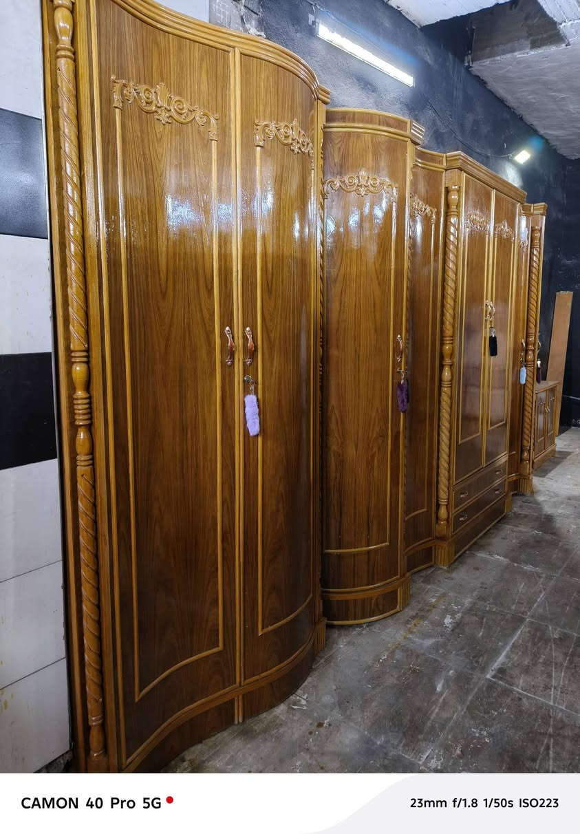 غرفة ٦باب ملحق تزكام شغل ثكيل خارج داخل صاج وجه ٥ملم داخل ٤ملم ضهر جرجوبة دفن  زاوية كنتورية بارتفاع الكنتور دنك زان أي ضرر مابيها نضافتها ٩٥/١٠٠مكان بغداد فلكة حي النصر سعر مليون وربع يوجد توصيل ***********
