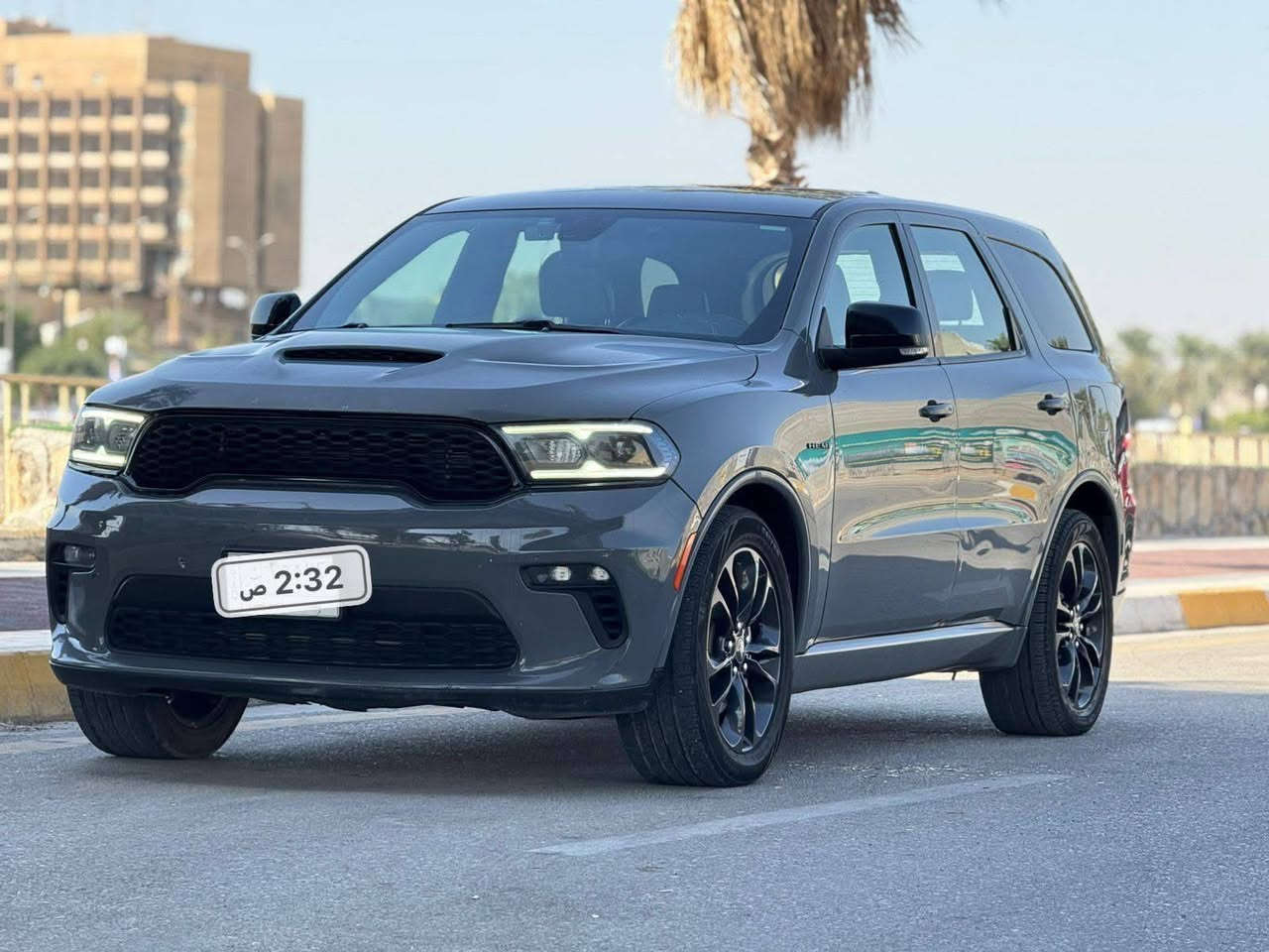 دودج دورنكو RT فول مواصفات للبيع 

موديل: 2022 – اللون: سمنتي المميز 
المحرك: المرغوب HEMI 5.7 V8 – وارد أمريكا

 الحالة: حادث خفيف ( حافة البنيد وتم تبديل بنيد ) 
ملاحظة ( جميع الايرباكات سليمه ) 
السيارة نظيفة جدًا وبدون أي نقص.
 المواصفات: 
بصمة تشغيل و تشغيل عن بعد مع أبواب و صندوق بصمه
كشنات جلد كهربائية الاماميه مع خزن وضعيات سايق 123
تبريد + تدفئة للكشنات الاماميه مع كشنات خلفيه تدفئه 
ستيرن كهربائي + تدفئة + شفتات 
كشنات منفصل vip 
سكان ( - + ) 
شاشة كبيرة مع نظام ملاحة وخرائط و كار بلي 
رادارات توقف ذاتي 
وضعيات قيادة (Eco / Sport)
تشغيل عن بعد مع تبريد 3 قطع 
صندوك كهربائي مع نظام الدفع الرباعي (4x4) 
حساسات خلفية + نظام مانع انزلاق
لايت LED زينون مع لد اشاير 
أبل كاربلاي + AUX + USb
شحن لاسلكي
ملاحظه بسيطه يوجدا بارد بسيط في جاملوغ خلف سايق بسيط جدا
مسافه مقطوعه 74 mi 
رقم بغداد تحويل مباشر 
 الموقع: ديالى الوجيهيه رقم السيارة بغداد 
*********** 
*********** سعرهه325بيهه مجال بعقوبة, ديالى
