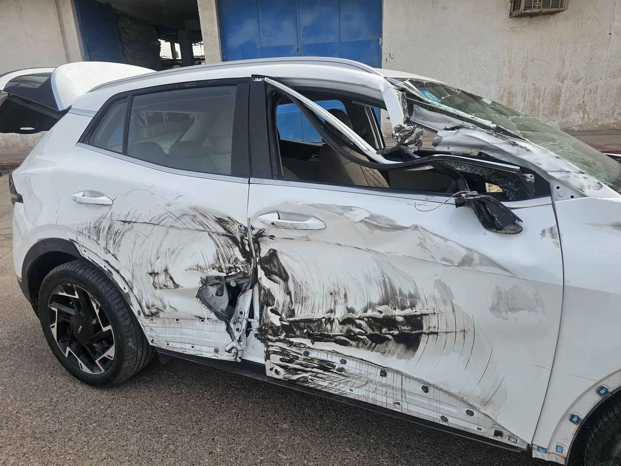 السلام عليكم
الله يكفيكم شر الحوادث

سبورتج ٢٠٢٥ ابيع على حادثها

السيارة تعمل وتسير كل غراضها موجوده جاملغات وواحد من للايتات سليم

رقم بصرة السياره باسمي

السعر ١٣٥$


**إذا كنت صاحب هذا الإعلان وتريد حذفه لأي سبب، رجاءا أرسل رسالة إلى الدعم الفني**