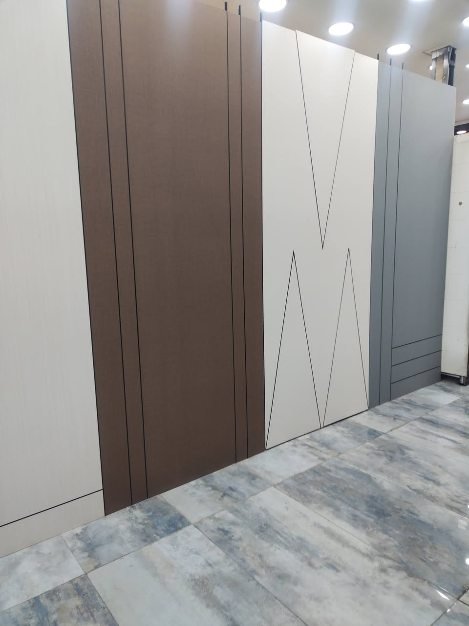 السلام عليكم ورحمة الله وبركاته مساء الخير
خلفه جبس بورد وسحب وطلس  +بديل الخشب +بديل الخشب +شيبورد وبديل الشيبورد +بديل الرخام متفرغ للعمل شرط الدقه وسرعه الانجاز اشتغل باليومية واخذ قطعي وعل المتر اذا عندك شي تعال خاص او اتصل على

 ***********
