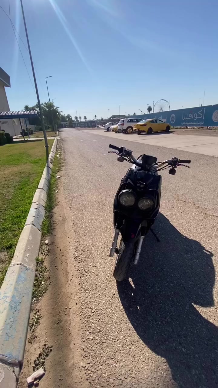 للبيع سكنس جبلي ام عيون نضيفة كلش لدراجة فقط مجفتة مكينة جديد لسبب صوت صارت بل مكينة ورجعت بلادي شلعة ومعدل السعر 850 قفل رقم لواتساب ***********
