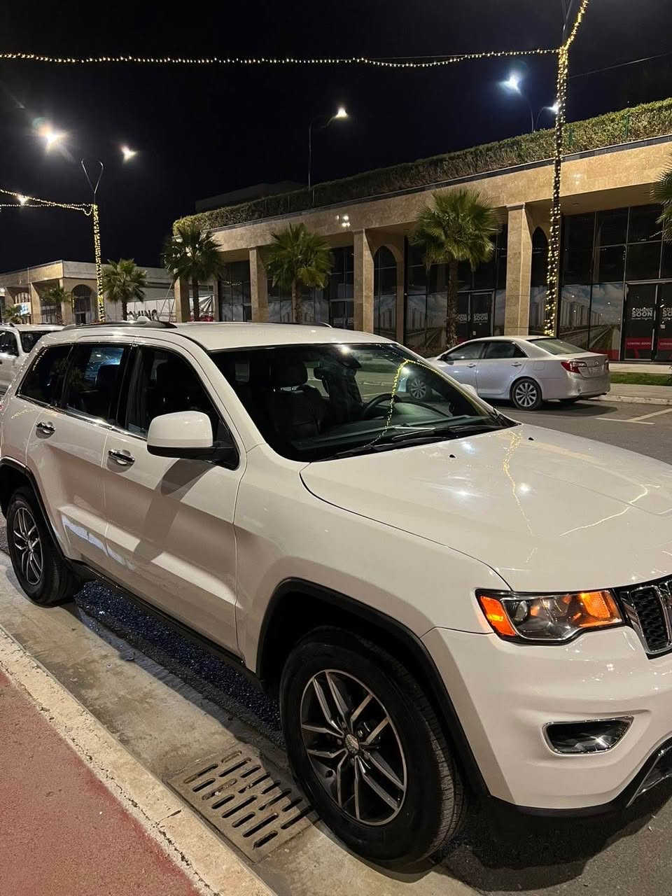 جێپ لاریدۆ٢٠١٧
سەنەوی تا ٢٠٢٩ تازەیە تەحویل و غرامە بەشەرت
مواسەفات:کوشن هیتەر .سوکان هیتەر.دەرگا جەگ.کوشن کارەبا و.هتد..
سەیارەکە کامل بۆیاخە رەسمی داعمەکەی داندراوە دەعمەکەی هیچ نیە ماڵی دۆستە بێ مەسرفە هەمو گیانی بەشەرت مەکینەی کراوەتەوە سەیارەکە تا بڵێی جوانە سعری ١٧٣ گەڵا و مەجال 
*********** السليمانية, العراق
