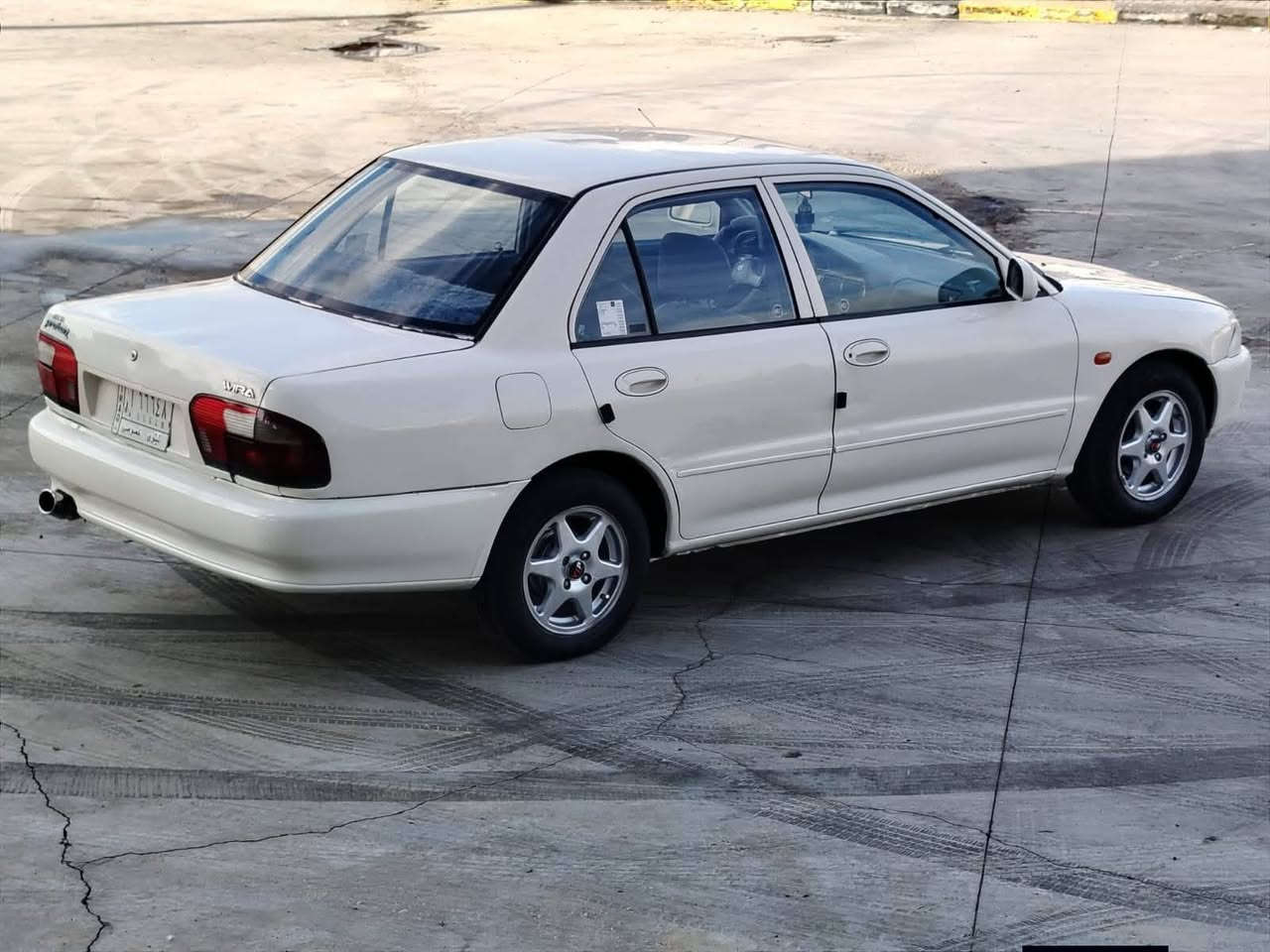 السعر 49$$
***********
بروتون موديل 2005 مكينه كير شرط تبريد شغال توماتيك جامات كهرب صبغ جاملغ خلفي رقم نينوى ألماني مشروع وطني شرعي موجود شرط التحويل
