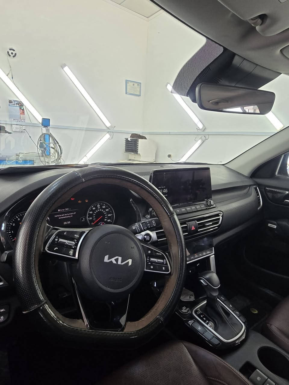 سلام عليكم كيا سلتوس 
وارد أمريكي ضررها فقد قبق جنطه مصبوغ وبارد خلفي جهة الايسر فقط فول مواصفات السعر155وبيه مجال 
الرقم 
***********
