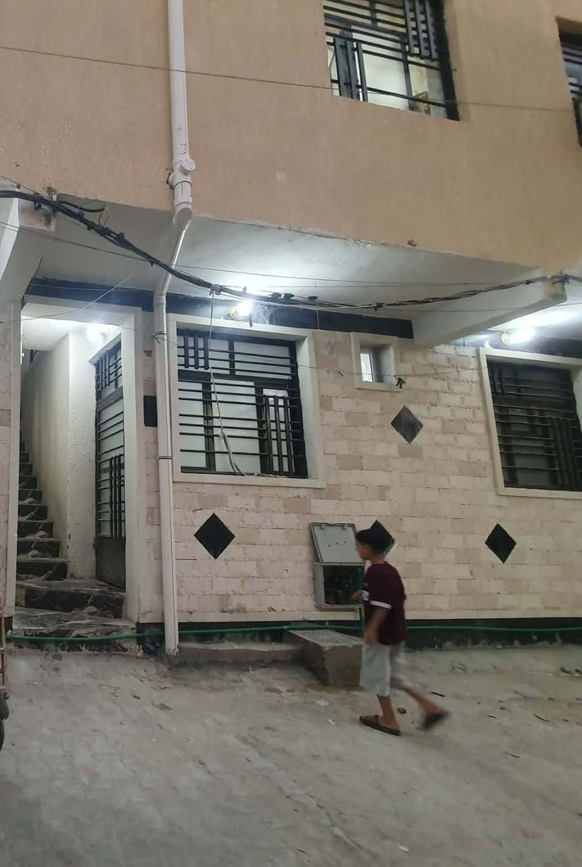 بناية جديدة للبيع طابو ملك صرف.
المساحة ٤٠ متر عبارة عن ثلاث شقق واردها ٧٥٠ الف.
الواجهة ٨ متر.
السعر ١٣٠ مليون.
الموقع شارع الكفاح منطقة الخالدية.
***********
